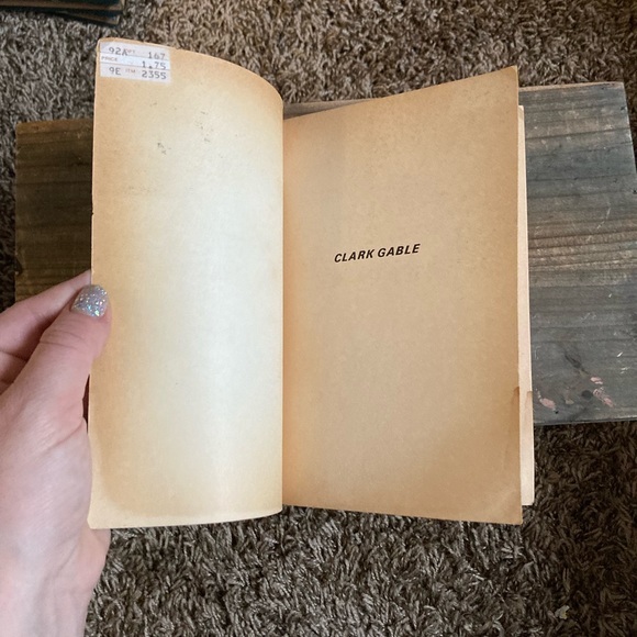 Clark Gable by Rene Jordan. Very Good Vintage Paperback - 3rd Printing 1976 - Picture 7 of 12